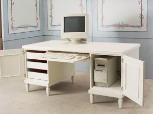 Databord med gustavianska drag